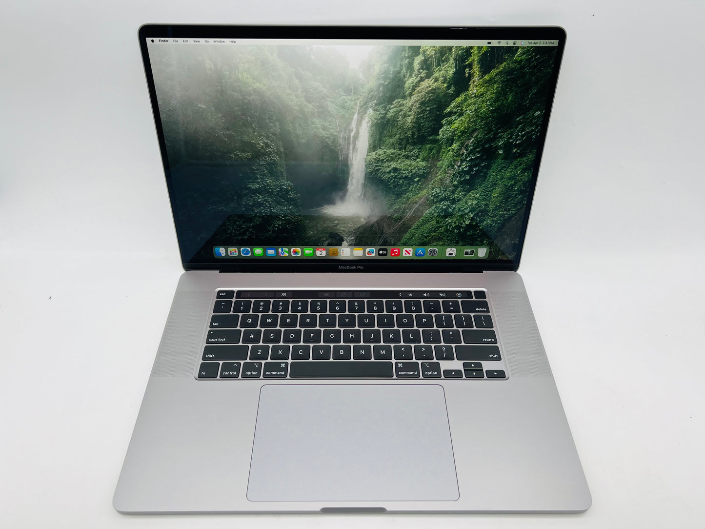 Apple 2019 MacBook Pro 16" 2.4GHz i9 64GB RAM 512GB SSD RP5600M 8GB - Excellent