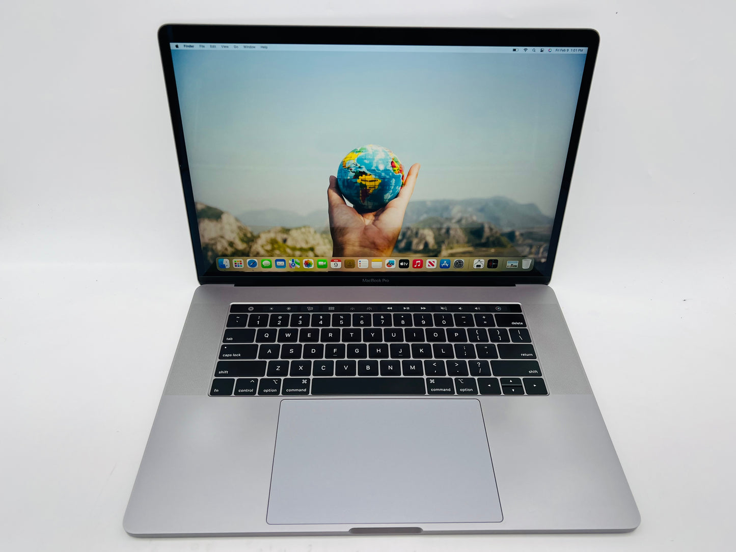 Apple 2018 MacBook Pro 15" TB 2.6GHz i7 16GB RAM 512GB SSD RP560X 4GB Very good
