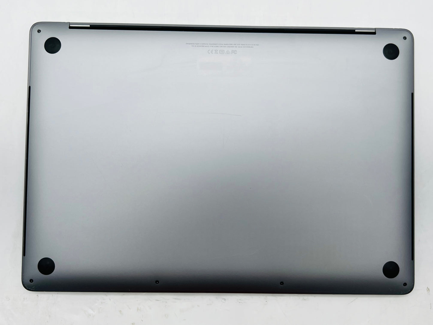 Apple 2018 MacBook Pro 15" TB 2.6GHz i7 16GB RAM 512GB SSD RP560X 4GB Very good