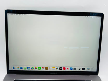 Apple 2018 MacBook Pro 15" TB 2.6GHz i7 16GB RAM 512GB SSD RP560X 4GB Very good