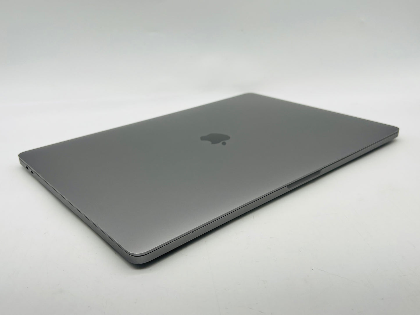 Apple 2019 MacBook Pro 16 in 2.4GHz i9 32GB RAM 1TB SSD RP5500M 4GB - Good