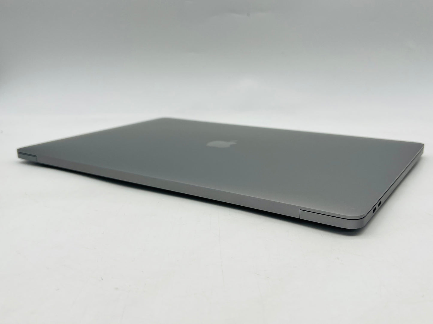 Apple 2019 MacBook Pro 16" 2.4GHz i9 16GB RAM 512GB SSD RP5300M 4GB - Excellent