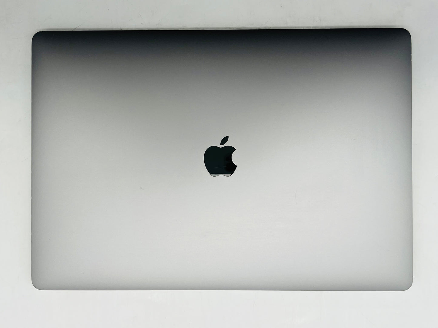 Apple 2019 MacBook Pro 16 in 2.4GHz i9 32GB RAM 1TB SSD RP5600M 8GB - Excellent