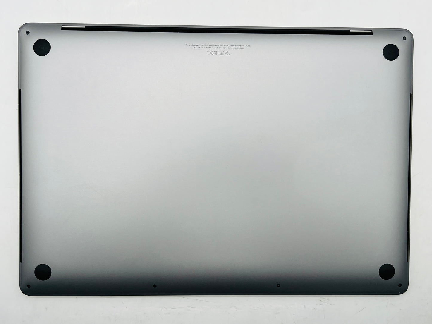 Apple 2019 MacBook Pro 16 in 2.4GHz i9 32GB RAM 1TB SSD RP5600M 8GB - Excellent