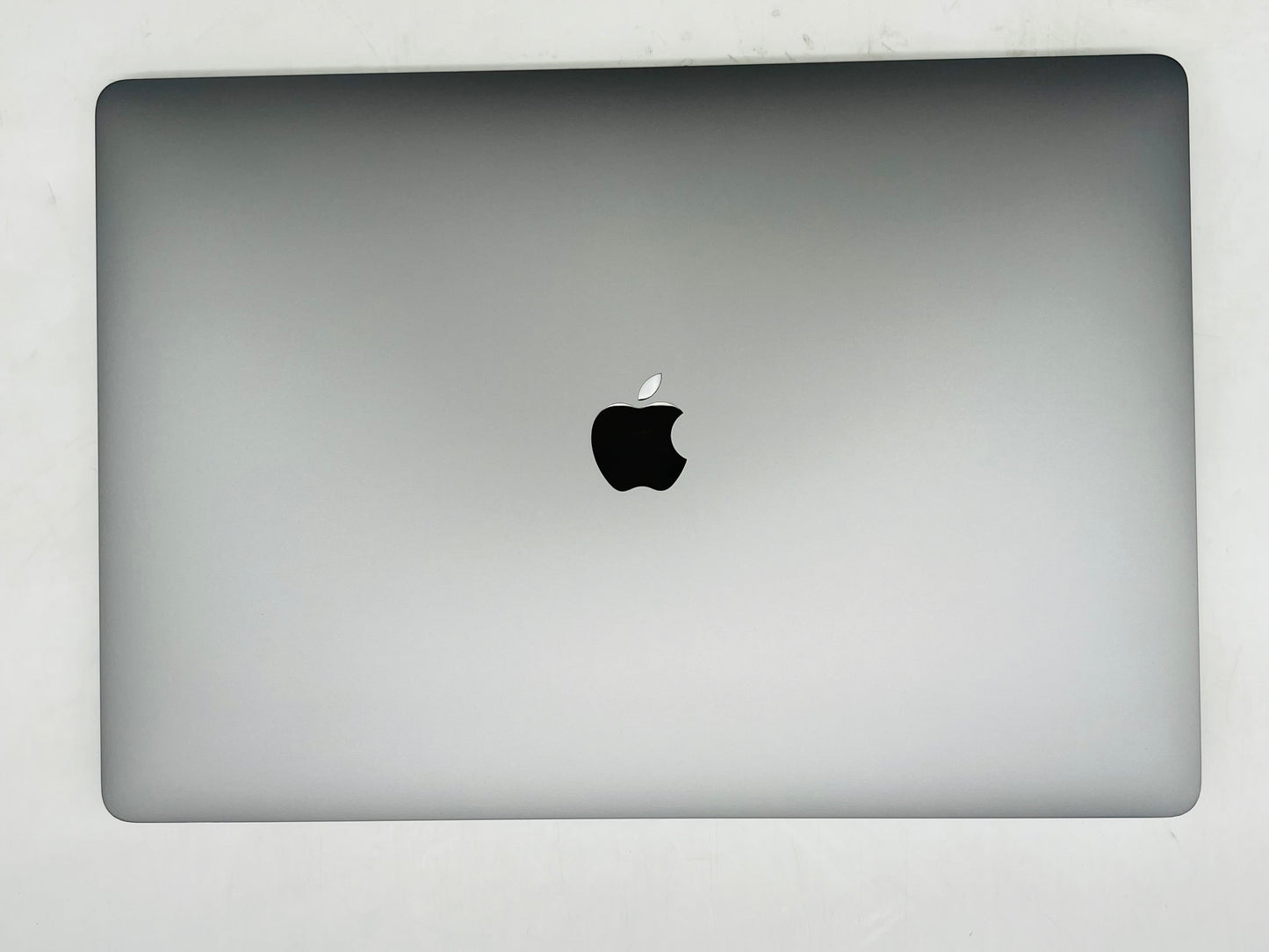 Apple 2019 MacBook Pro 16" 2.4GHz i9 64GB RAM 1TB SSD RP5500M 8GB - Very Good