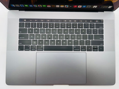 Apple 2019 MacBook Pro 15" TB 2.6GHz i7 16GB RAM 256GB SSD RP555X 4GB - Very good