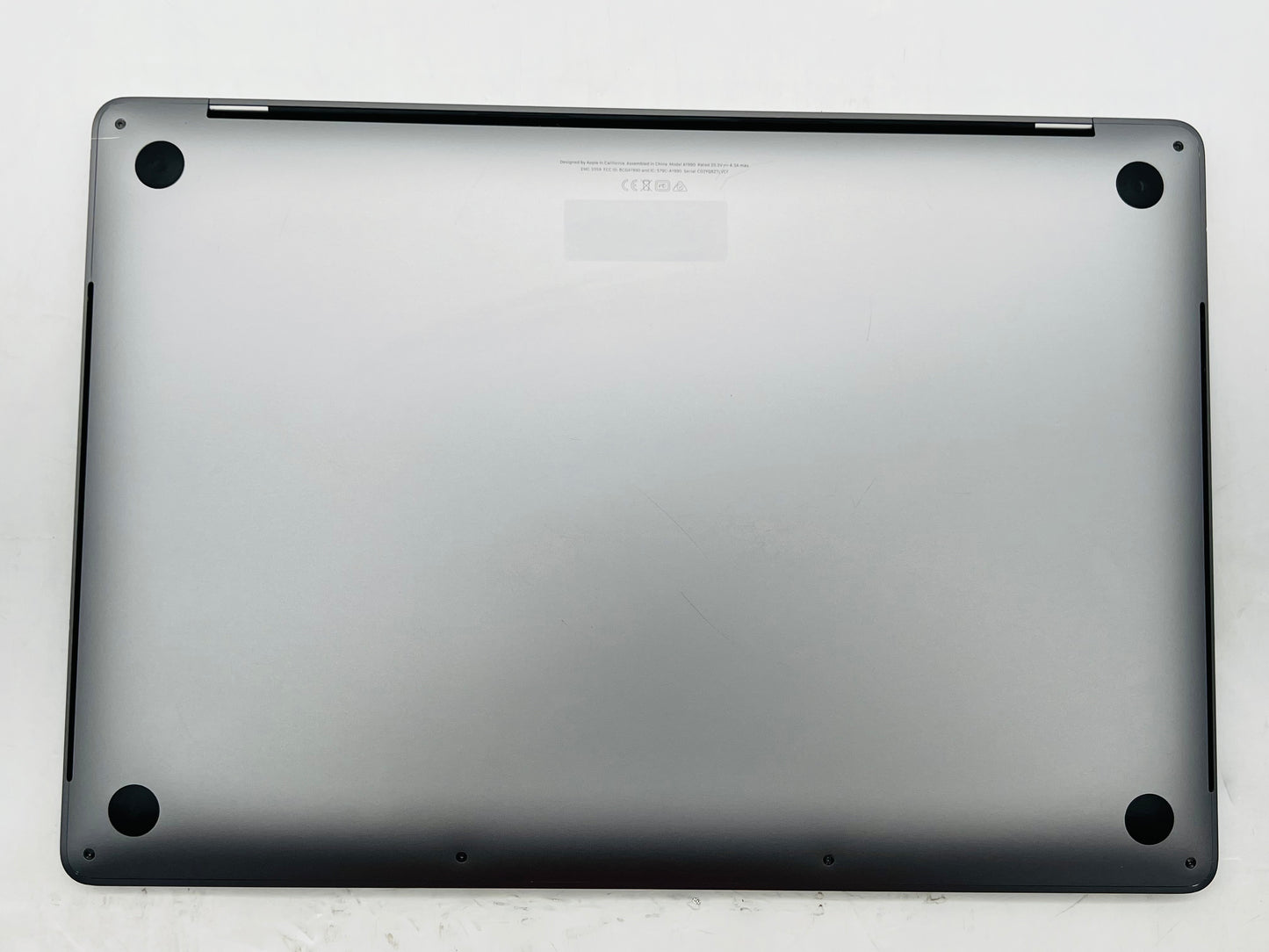 Apple 2019 MacBook Pro 15" TB 2.6GHz i7 16GB RAM 256GB SSD RP555X 4GB - Very good