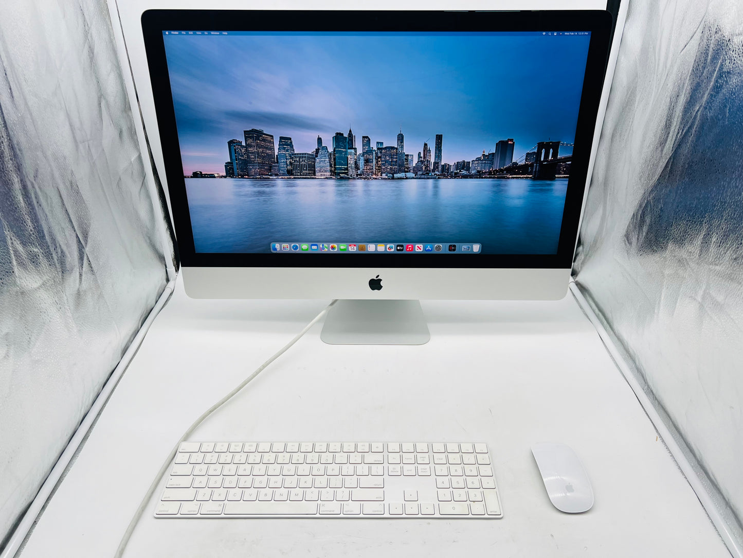 Apple 2020 iMac 27in 5K 3.6GHz i9 32GB RAM 1TB SSD RP5700XT 16GB - Excellent