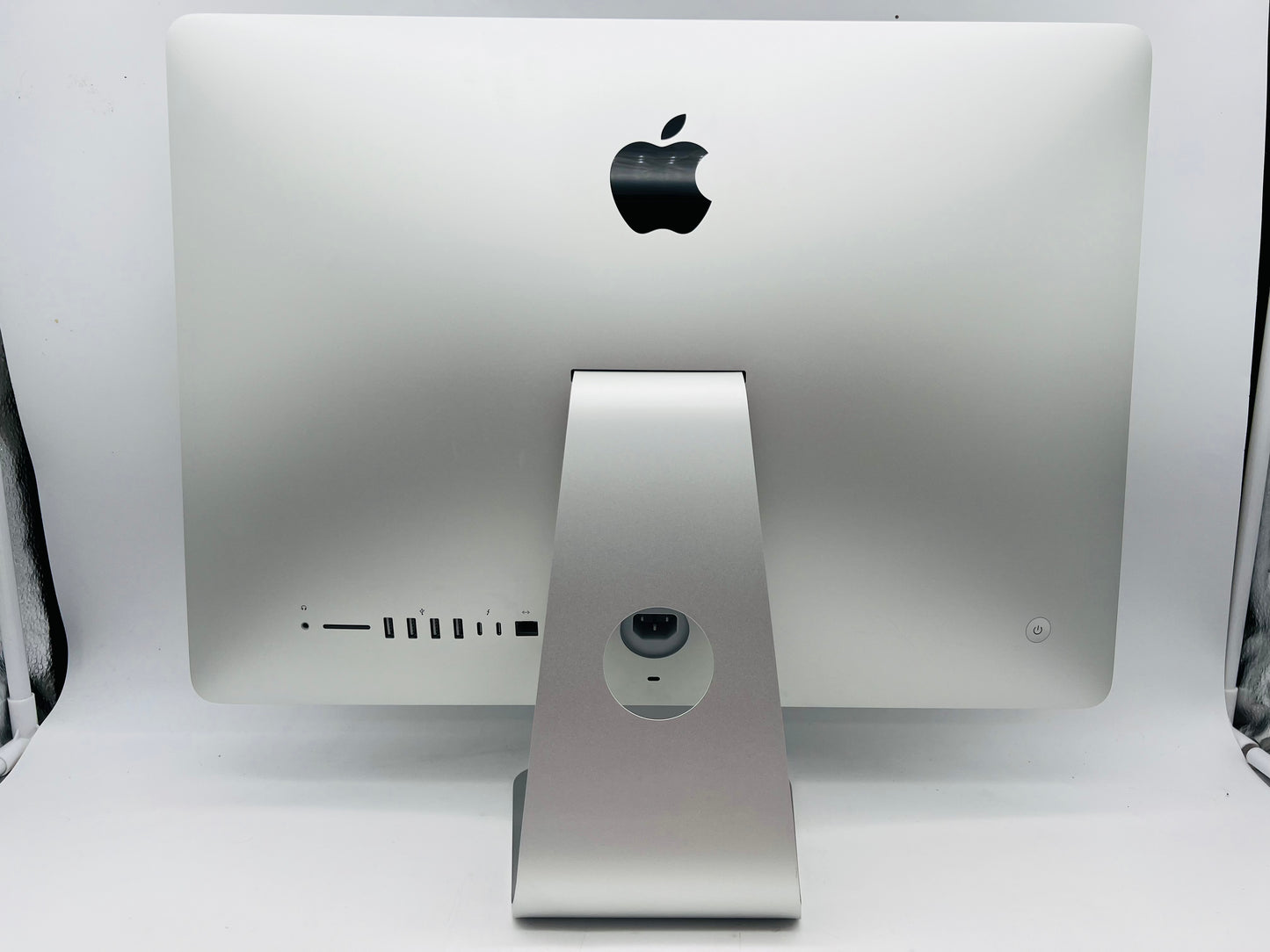 Apple 2017 iMac 21" 2.3GHz i5 16GB RAM 256GB SSD IIPG640 - Excellent