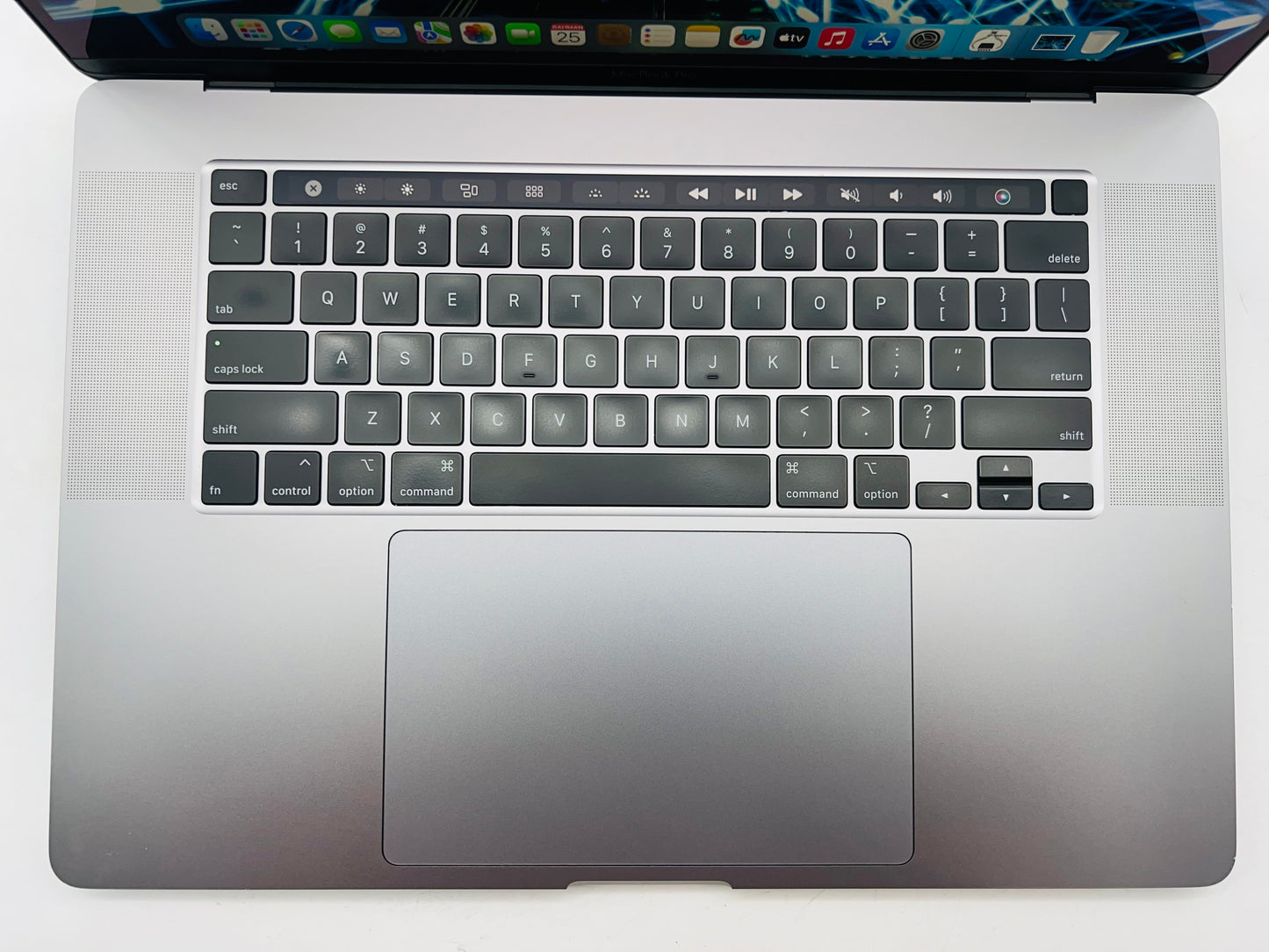 Apple 2019 MacBook Pro 16" TB 2.4GHz i9 32GB RAM 2TB SSD RP5500M 8GB - Very good