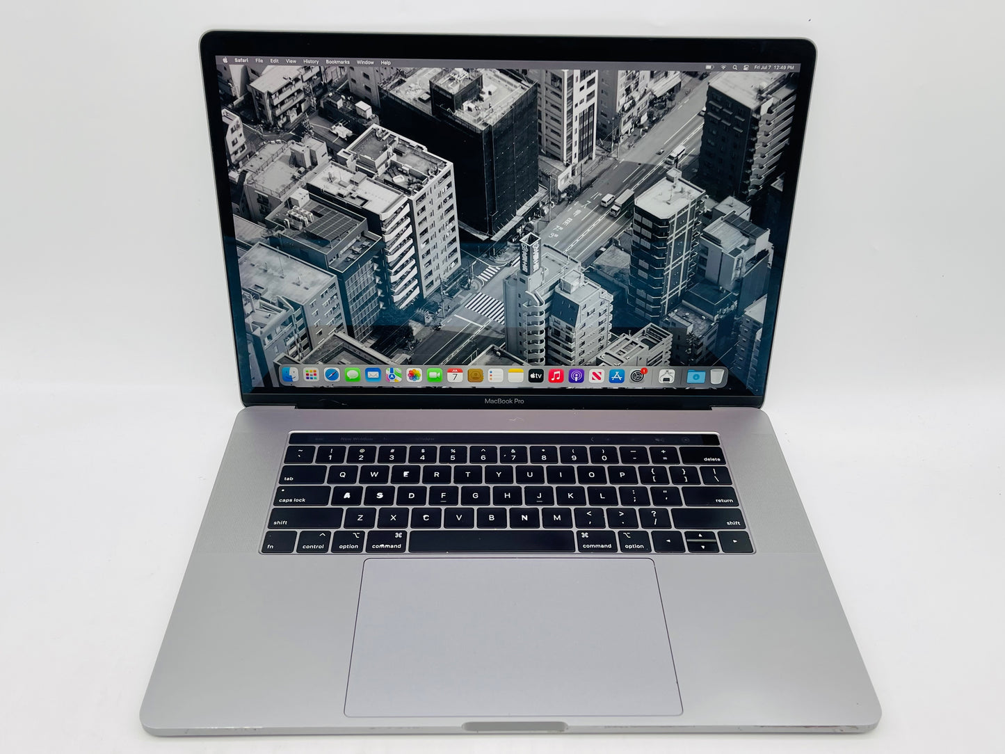 Apple 2019 Macbook Pro 15in 2.3GHz i9 32GB RAM 512GB SSD RP560X - Good