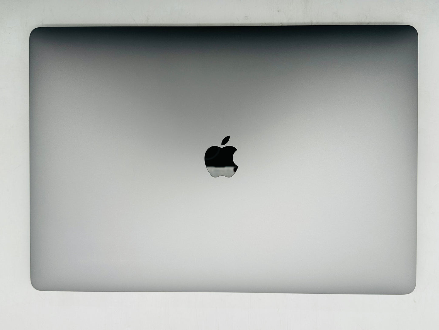 Apple 2019 MacBook Pro 16" 2.4GHz i9 64GB RAM 2TB SSD RP5500M 4GB - Very Good