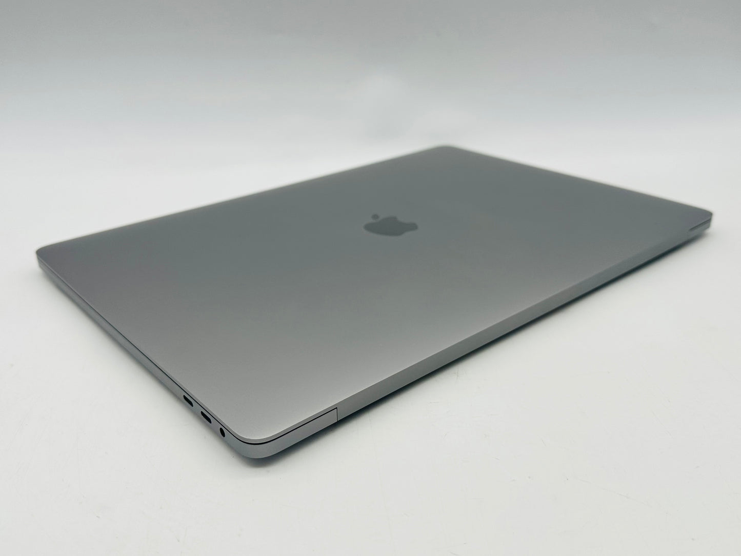 Apple 2019 MacBook Pro 16 in 2.4GHz i9 32GB RAM 1TB SSD RP5500M 8GB - Excellent