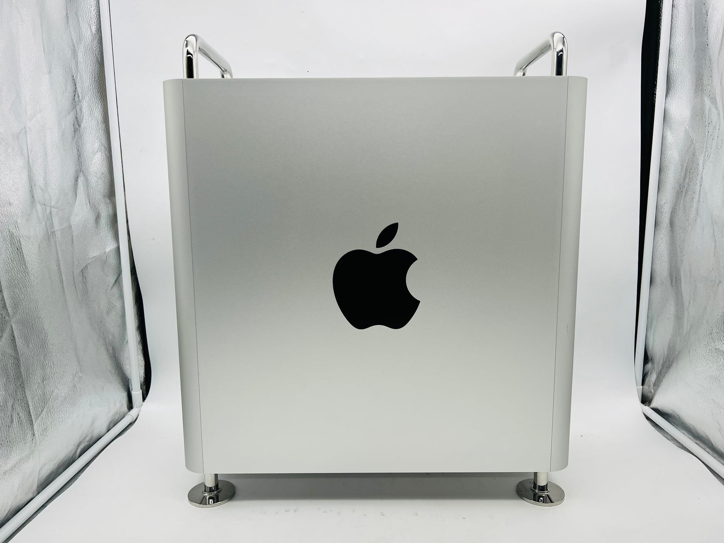 Apple 2019 Mac Pro 3.5GHz 8-Core Xeon 32GB RAM 1TB SSD RP580X 8GB - Very good