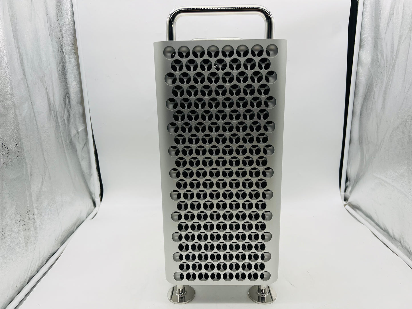 Apple 2019 Mac Pro 3.5GHz 8-Core Xeon 32GB RAM 1TB SSD RP580X 8GB - Very good