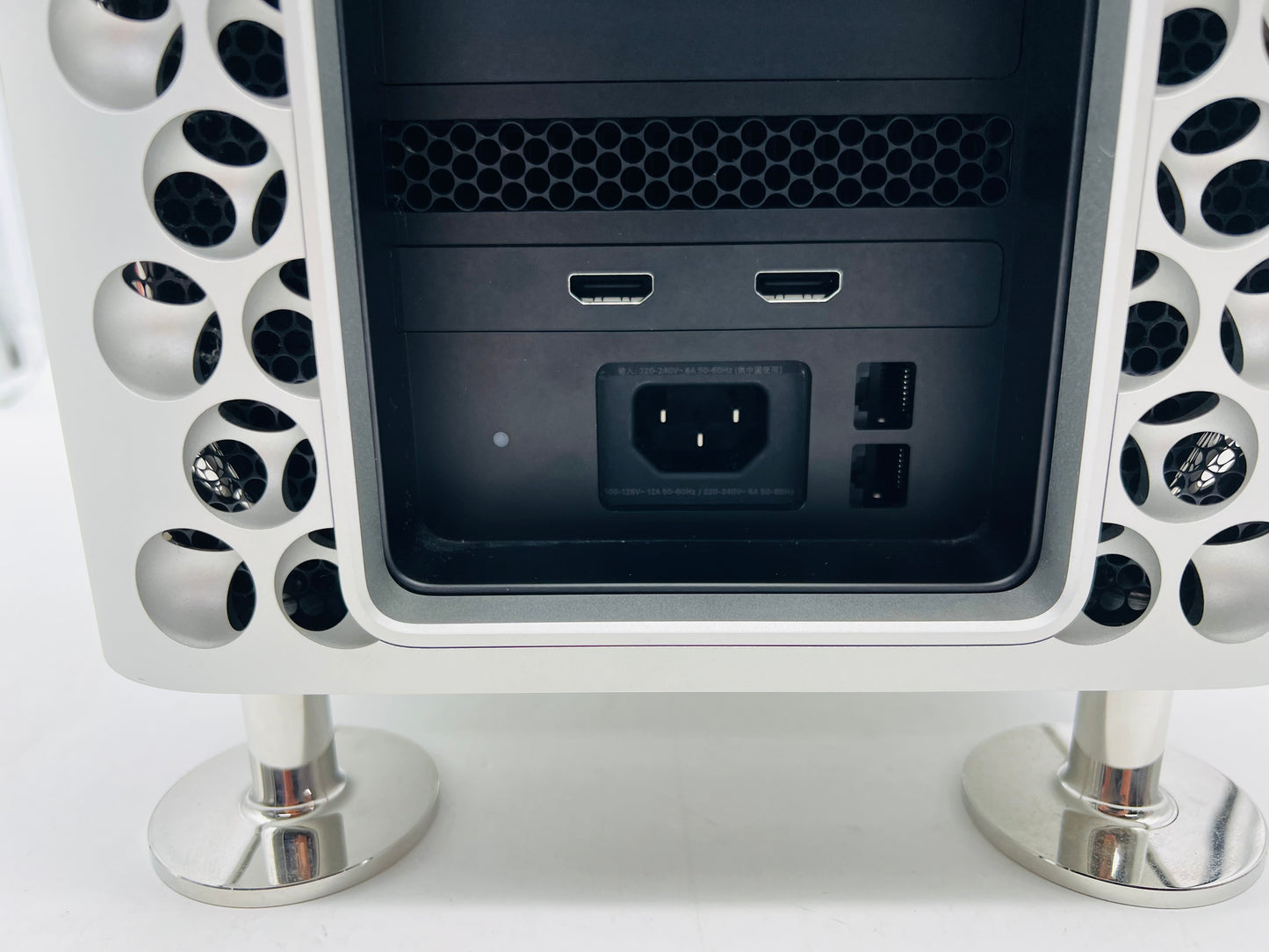 Apple 2019 Mac Pro 3.5GHz 8-Core Xeon 32GB RAM 1TB SSD RP580X 8GB - Very good