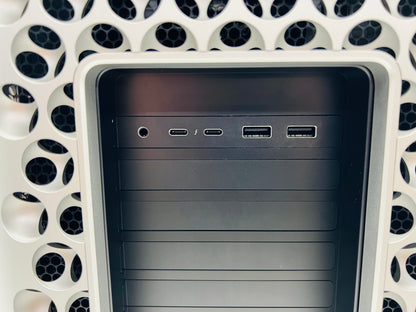 Apple 2019 Mac Pro 3.5GHz 8-Core Xeon 32GB RAM 1TB SSD RP580X 8GB - Very good
