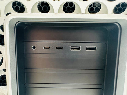 Apple 2019 Mac Pro 3.5GHz 8-Core Xeon W 32GB RAM 1TB SSD RP580X 8GB - Very Good