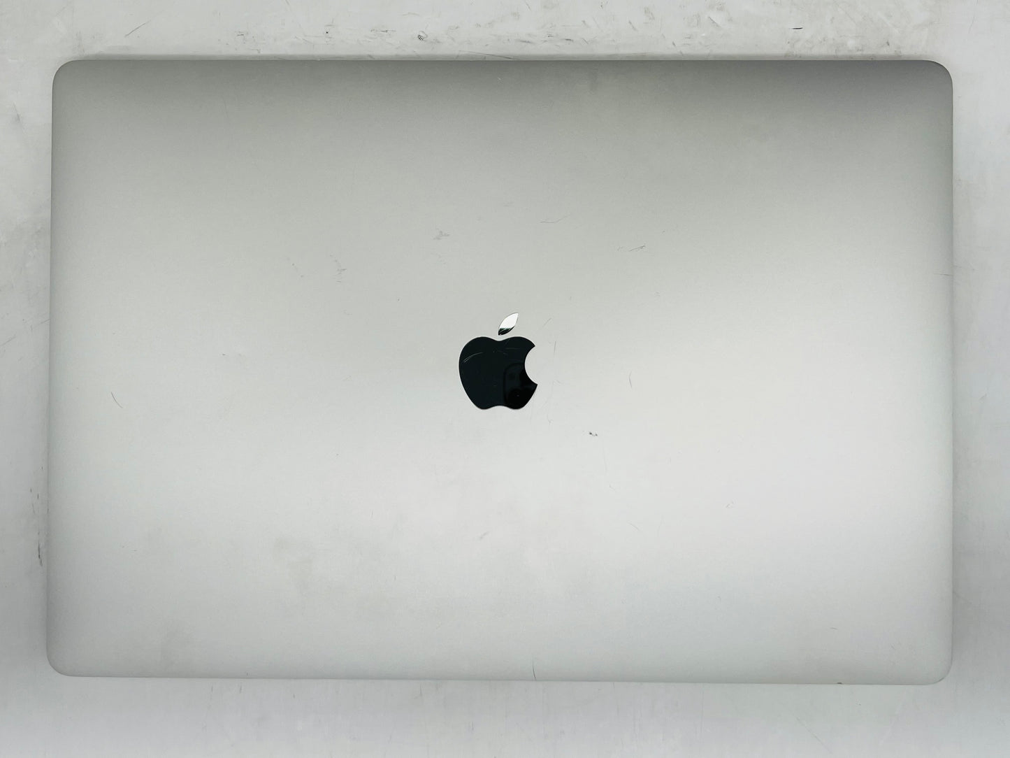 Apple 2019 MacBook Pro 16 in 2.4GHz i9 32GB RAM 1TB SSD RP5500M 8GB - Very Good