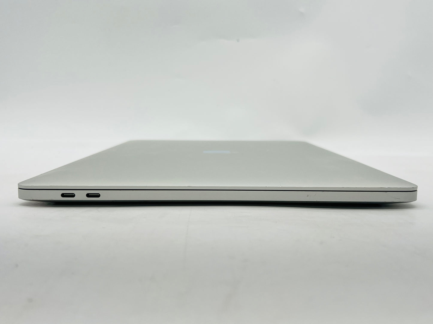 Apple 2019 MacBook Pro 16 in 2.4GHz i9 32GB RAM 1TB SSD RP5500M 8GB - Very Good