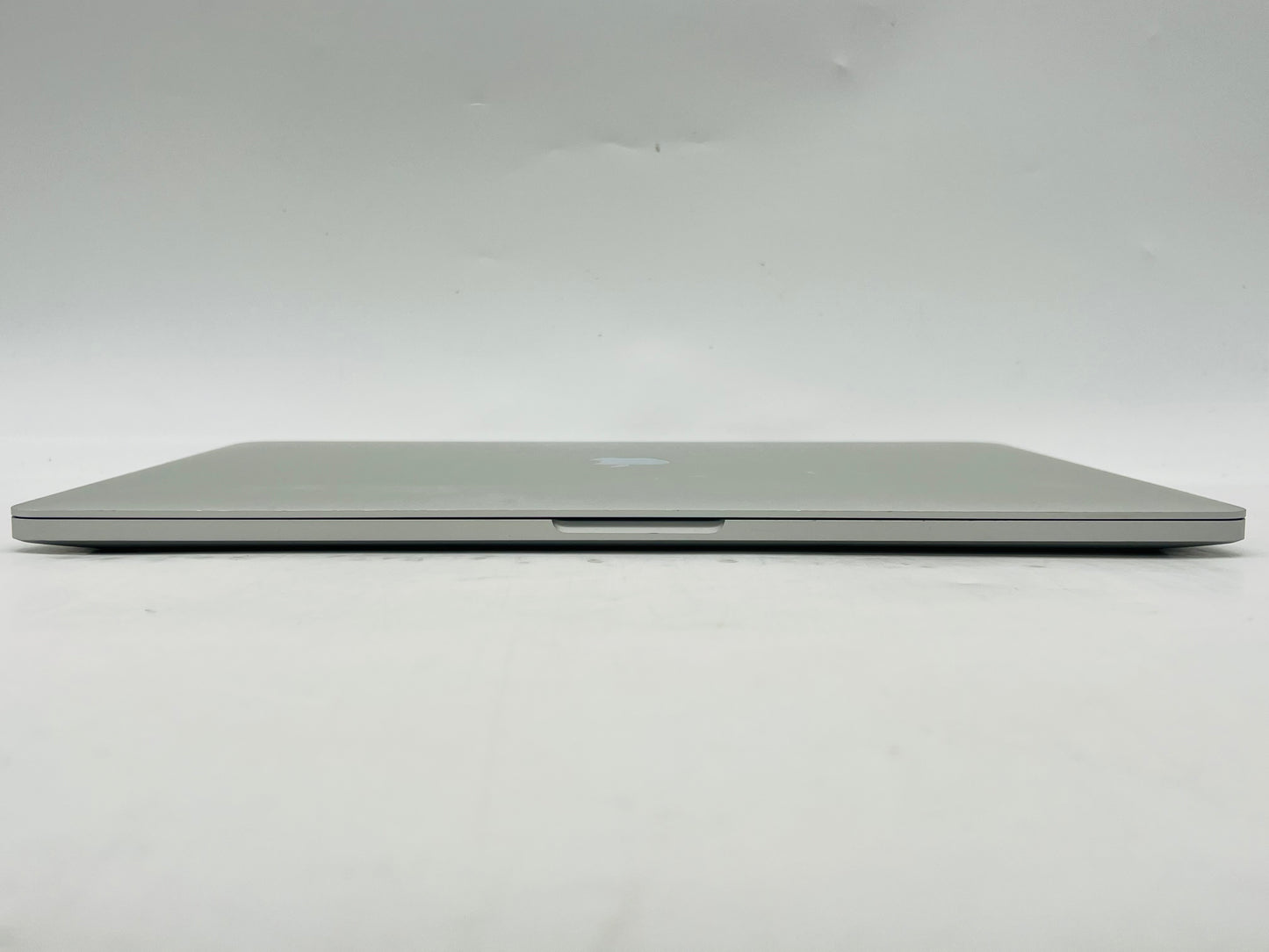 Apple 2019 MacBook Pro 16 in 2.4GHz i9 32GB RAM 1TB SSD RP5500M 8GB - Very Good