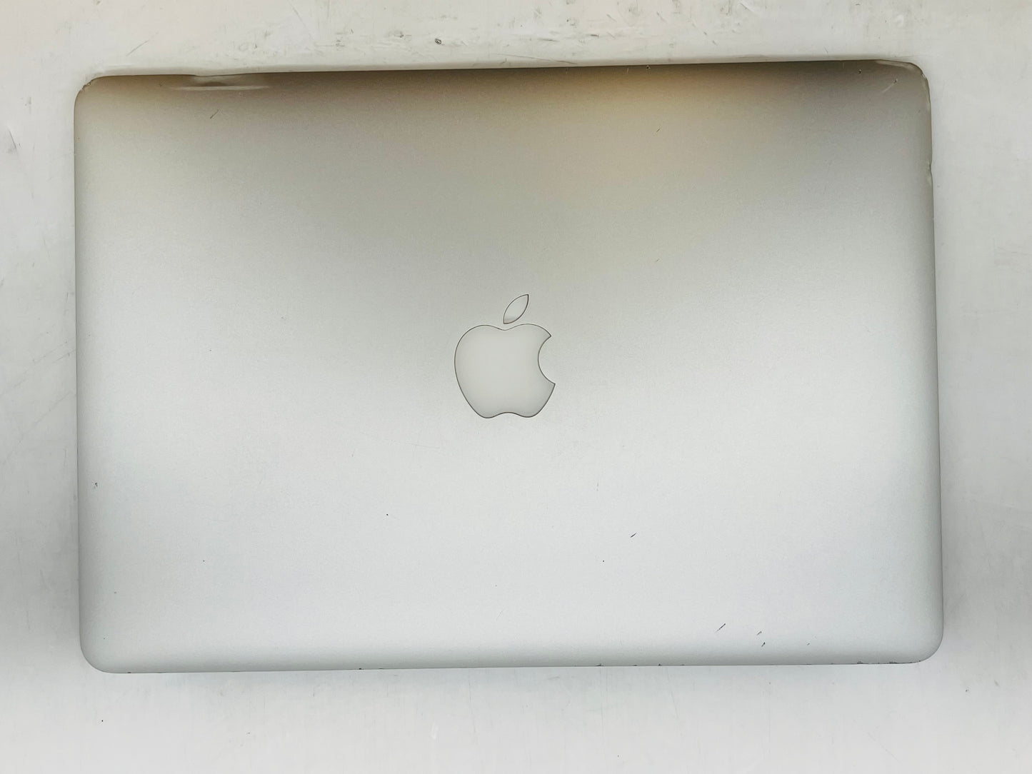 Apple 2017 MacBook Air Retina 1.8GHz i5 8GB RAM 128GB SSD IHG6000 - Grd D