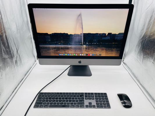 Apple 2017 iMac Pro 3.2GHz 8-Core Xeon 32GB RAM 1TB SSD Vega 56 8GB - Excellent