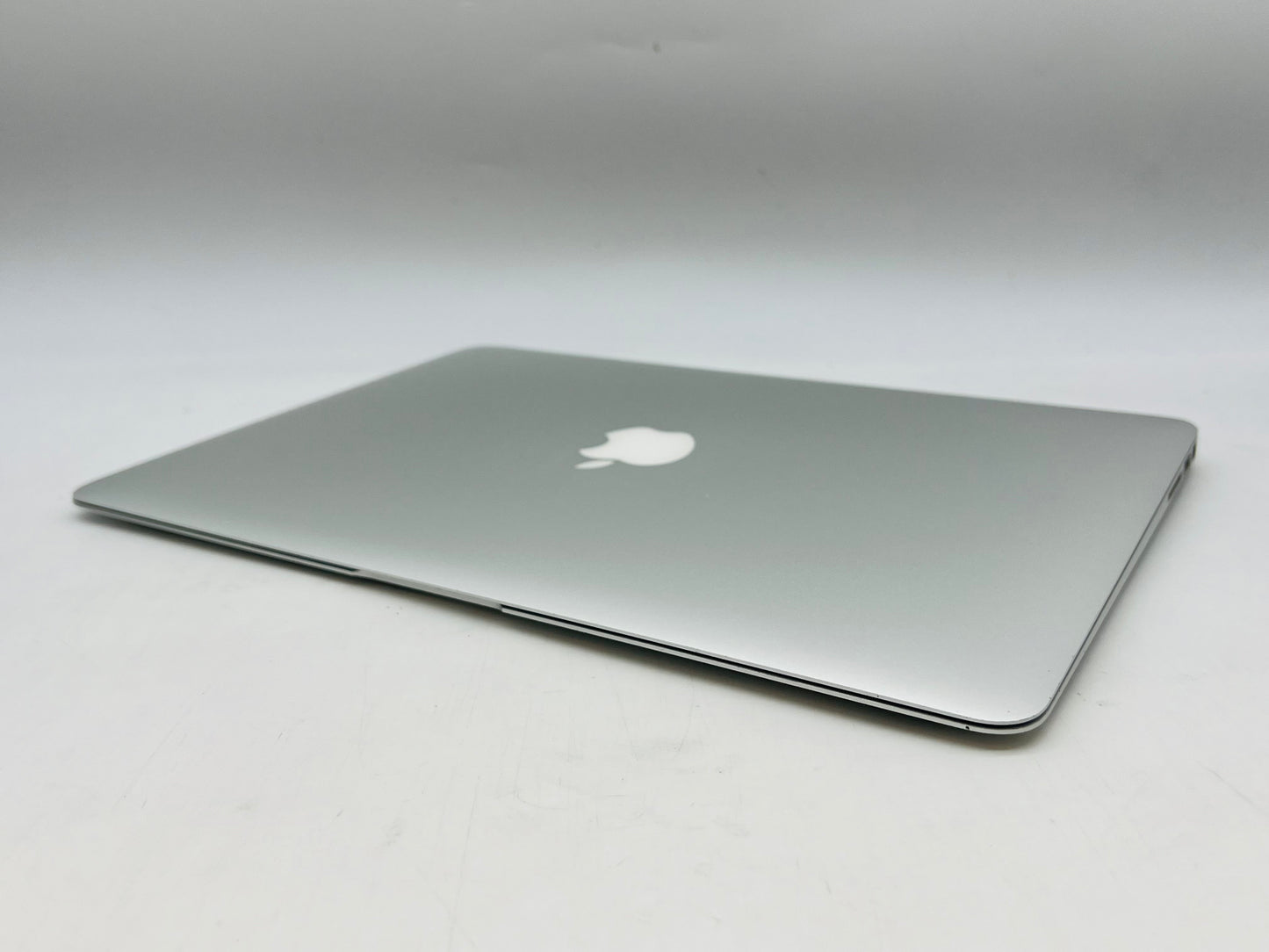 Apple 2015 MacBook Air Retina 1.6GHz i5 8GB RAM 256GB SSD IHG6000 - Very good