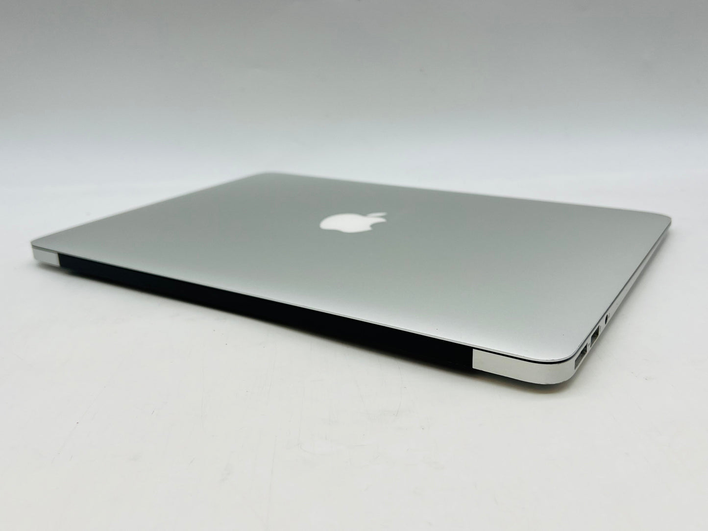 Apple 2015 MacBook Air Retina 1.6GHz i5 8GB RAM 256GB SSD IHG6000 - Very good