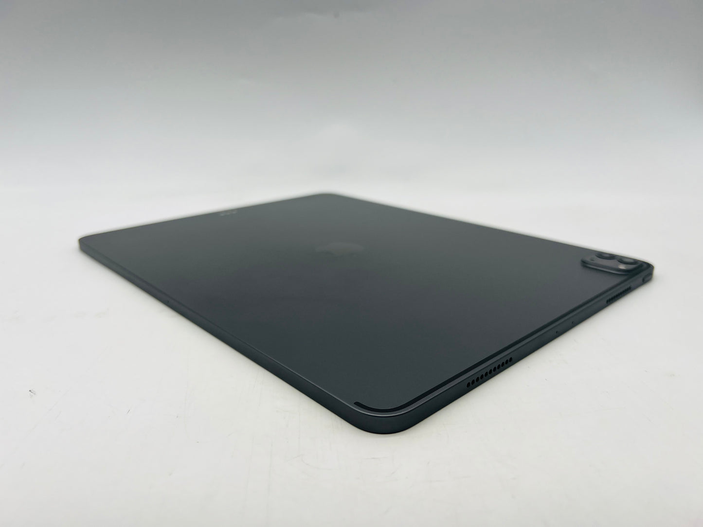 Apple 2021 iPad Pro (5th-generation) M1 (12.9-inch) 128GB Wifi Only - Very good