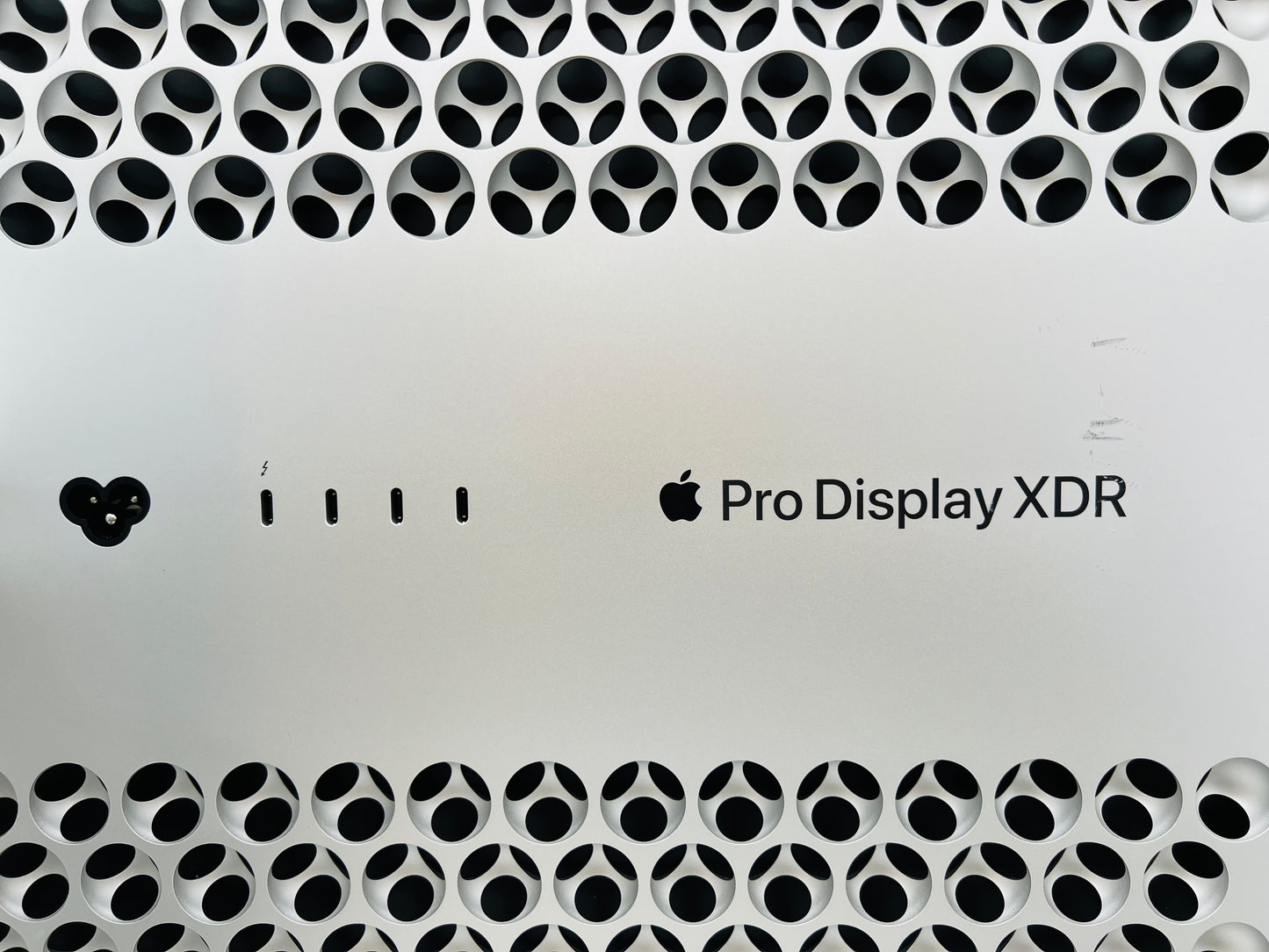Apple Pro Display XDR 32-inch 6k (6016 x 3384) Standard w/ Pro Stand - Very Good