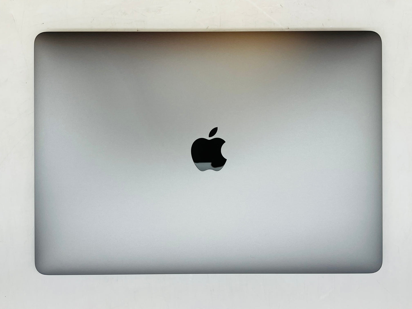 Apple 2020 MacBook pro 13" M1 (8-Core GPU) 8GB RAM 256GB SSD AC+ - Excellent