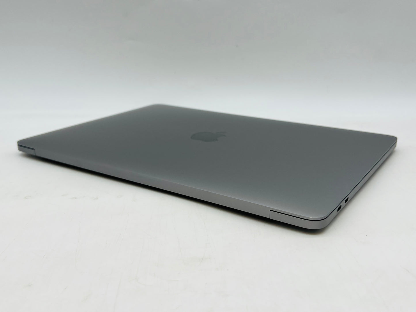 Apple 2020 MacBook pro 13" M1 (8-Core GPU) 8GB RAM 256GB SSD AC+ - Excellent