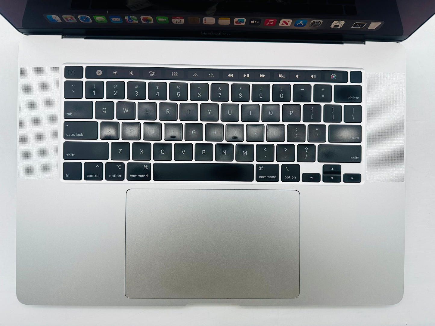 Apple 2019 MacBook Pro 16" 2.4GHz i9 32GB RAM 2TB SSD RP5500M 8GB AC+ Very Good