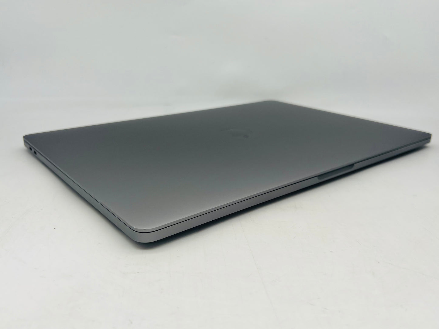 Apple 2019 MacBook Pro 16" 2.4GHz i9 32GB RAM 1TB SSD RP5500M 8GB - Very good