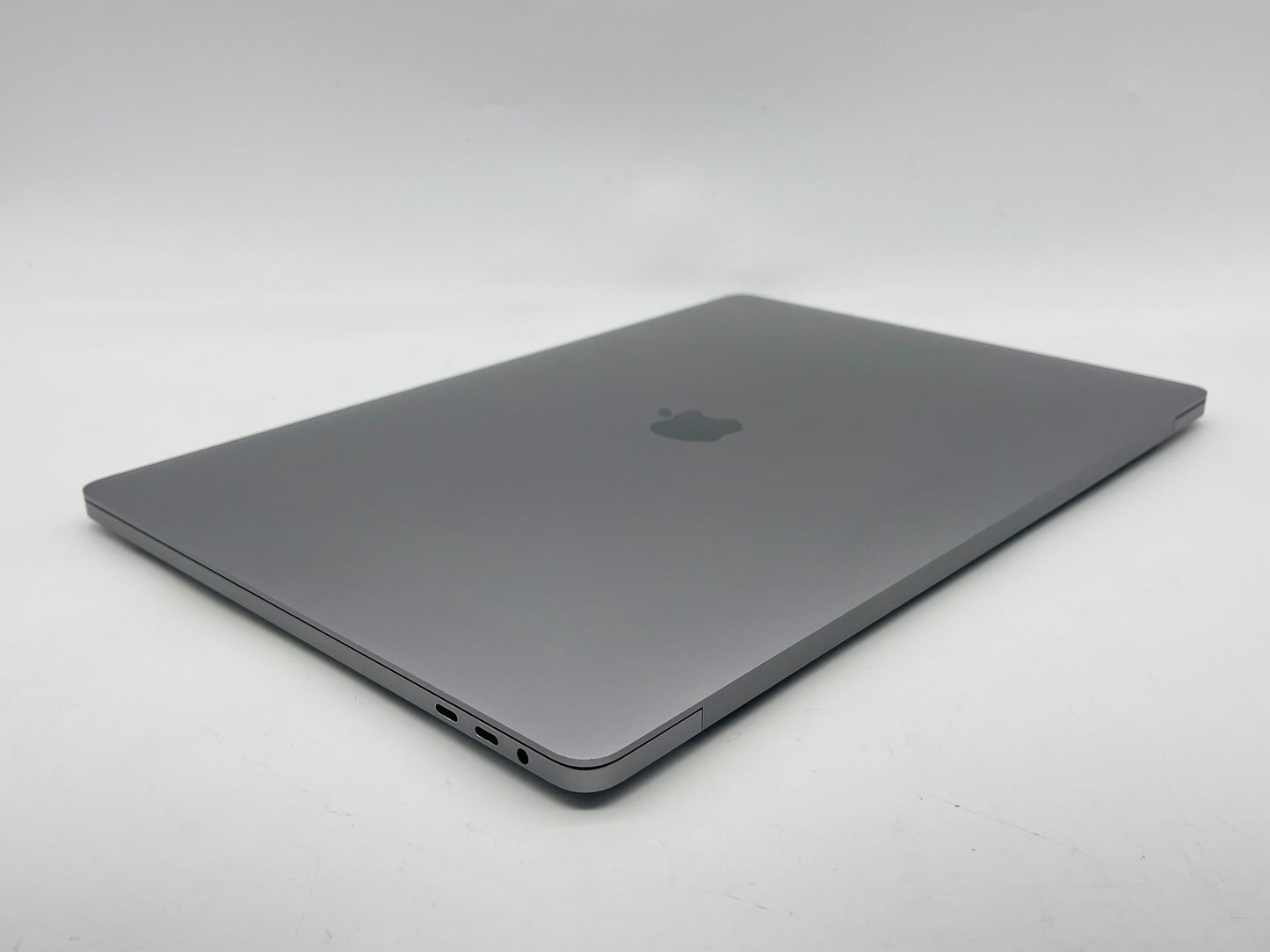 Apple 2019 MacBook Pro 16 in 2.4GHz i9 32GB RAM 2TB SSD RP5500M 8GB - Very Good