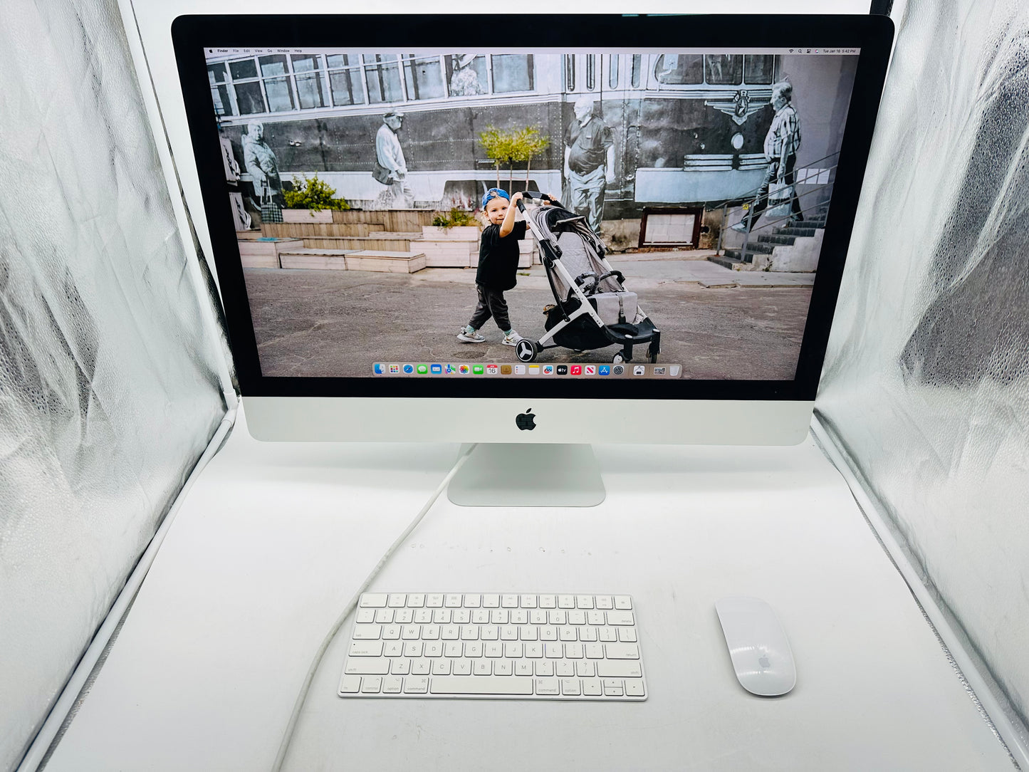 Apple 2020 iMac 27" 3.6GHz 10-Core i9 32GB RAM 1TB SSD RP5500XT 8GB - Very Good