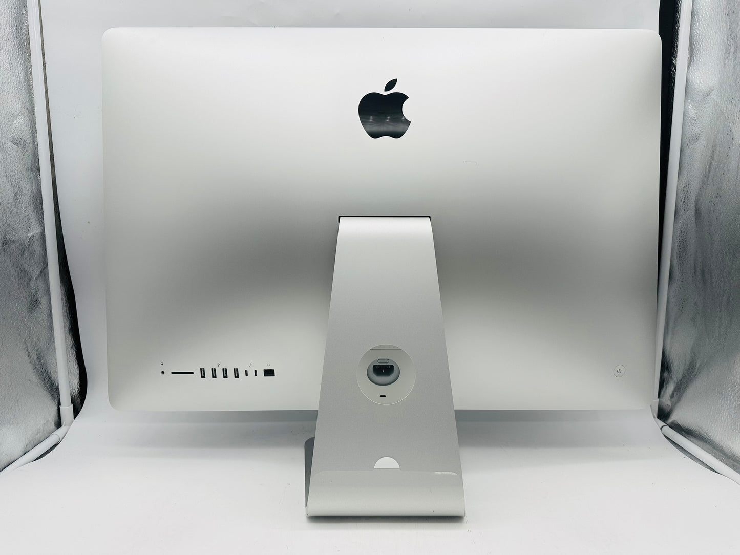 Apple 2020 iMac 27" 3.6GHz 10-Core i9 32GB RAM 1TB SSD RP5500XT 8GB - Very Good