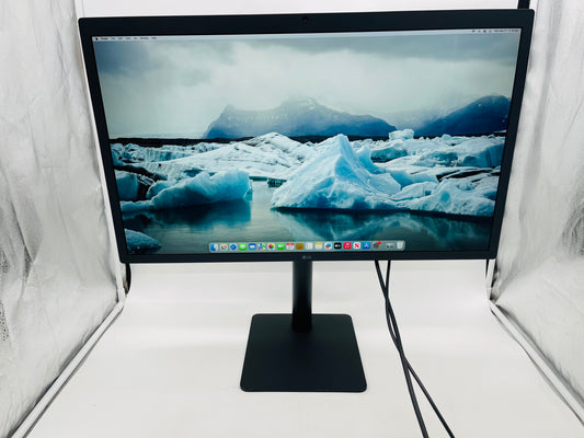 LG 27MD5KLB-B 27” UltraFine 5K IPS Monitor with Thunderbolt 3-macOS Compatible