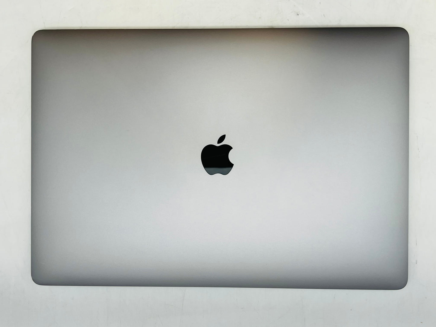 Apple 2019 MacBook Pro 16" 2.6GHz i7 32GB RAM 512GB SSD RP5300M 4GB Very good