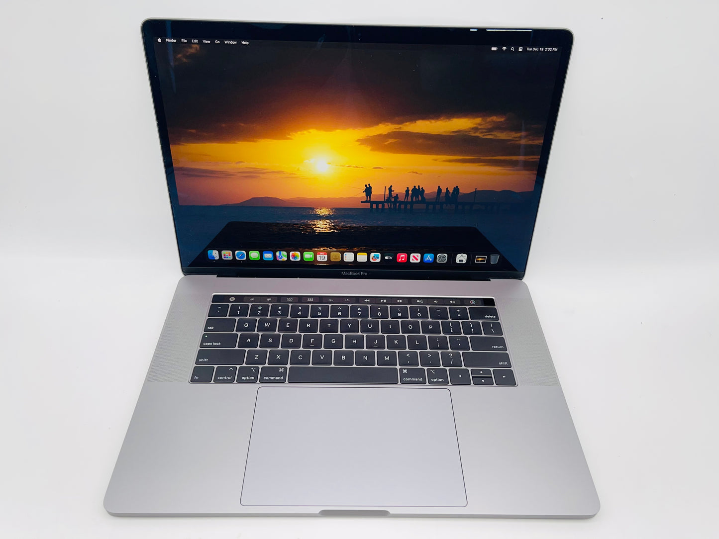 Apple 2019 MacBook Pro 15 in 2.4GHz i9 32GB RAM 512GB SSD RP560X 4GB - Very Good