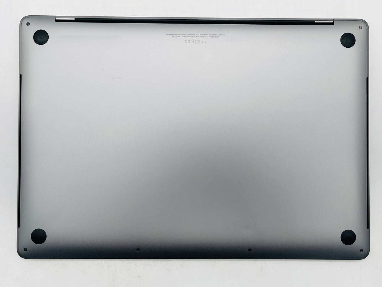 Apple 2019 MacBook Pro 15 in 2.4GHz i9 32GB RAM 512GB SSD RP560X 4GB - Very Good