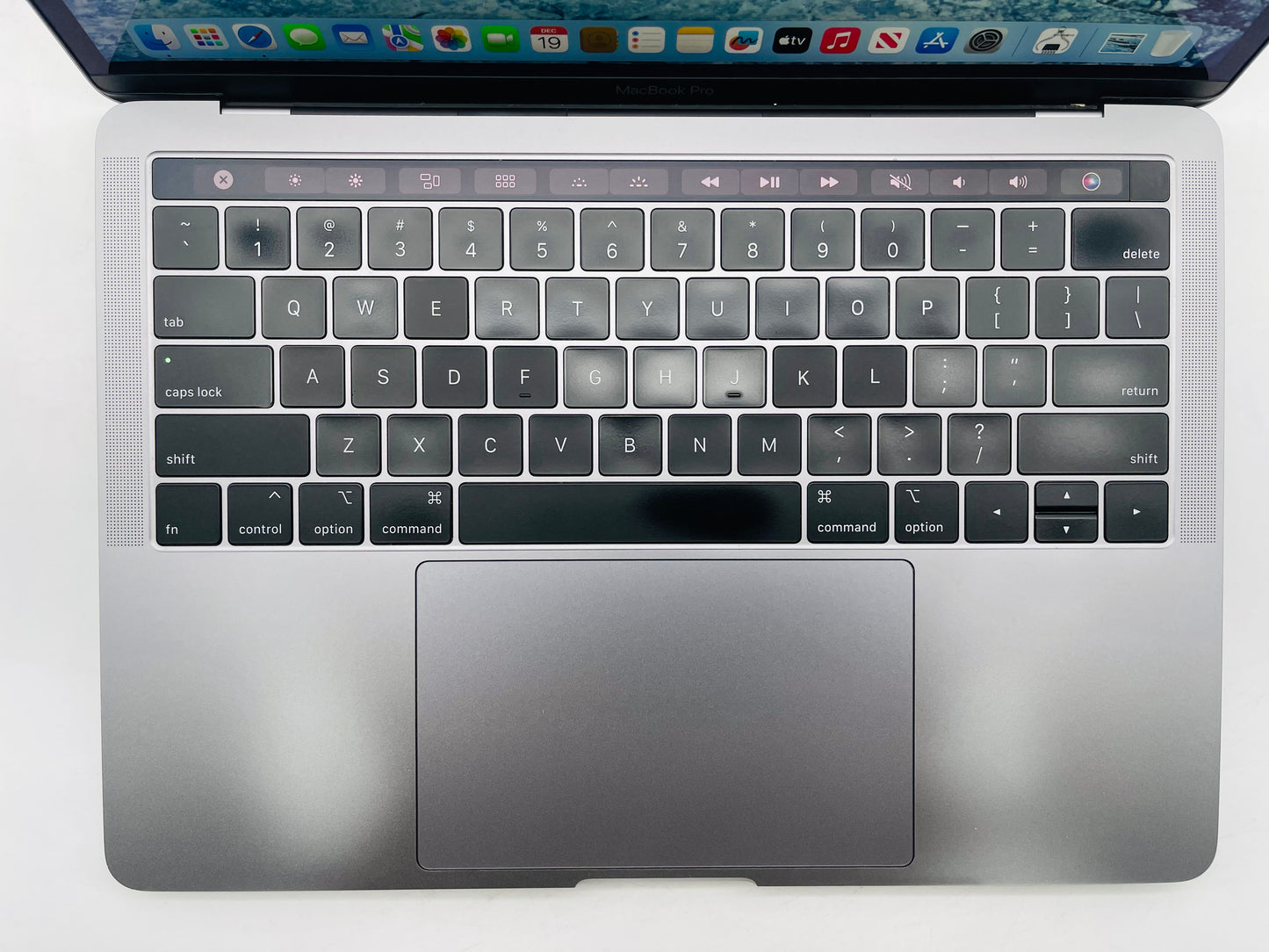 Apple 2019 MacBook Pro 13 in 2.8GHz i7 16GB RAM 512GB SSD IIPG655 - Very Good