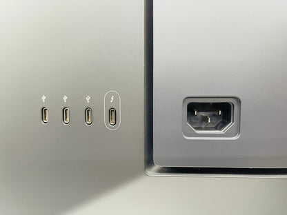 LG 27MD5KLB-B 27” UltraFine 5K IPS Monitor with Thunderbolt 3-macOS Compatible