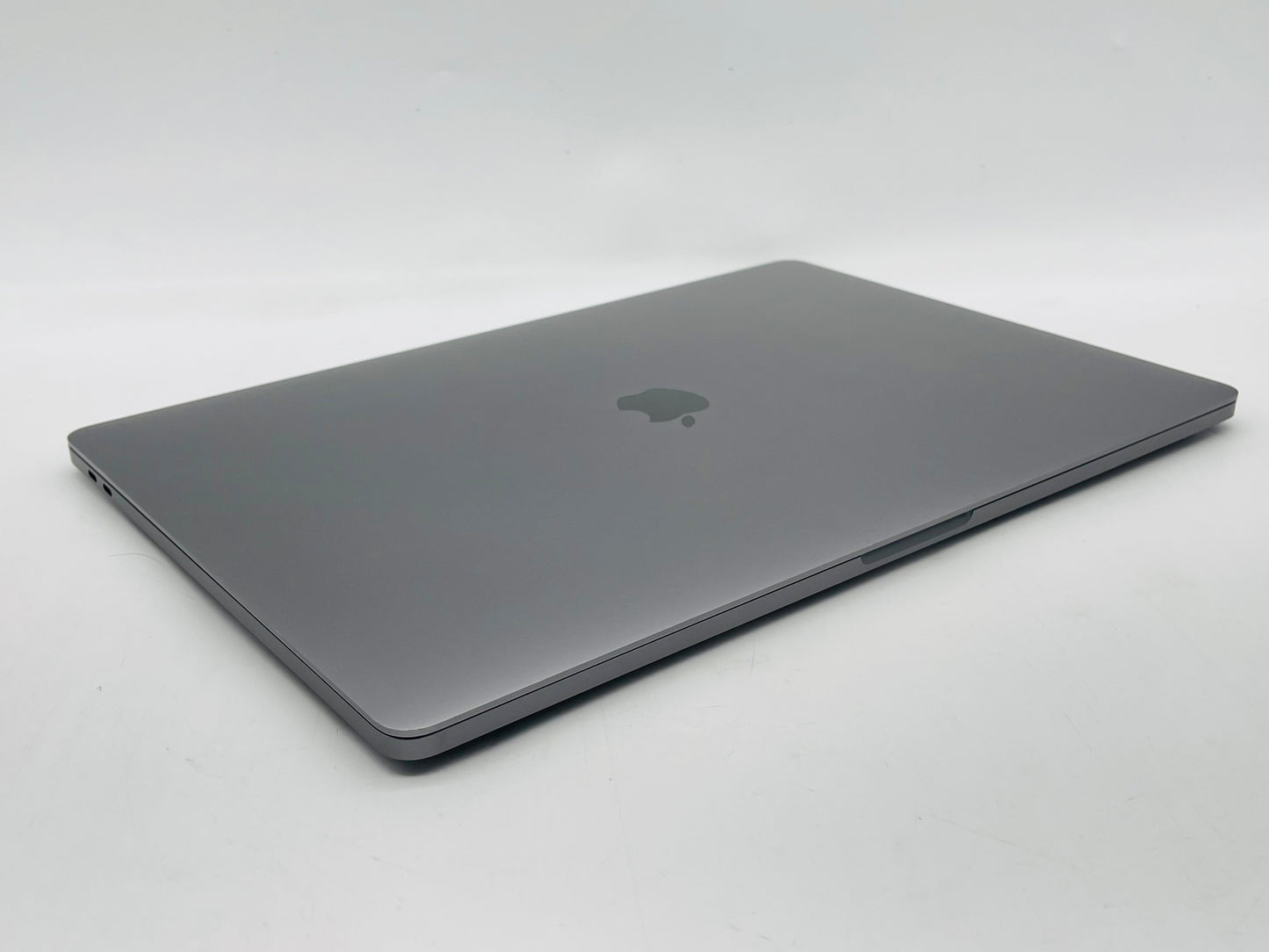 Apple 2019 MacBook Pro 16" 2.6GHz  i7 32GB RAM 2TB SSD RP5500M 4GB - Very Good