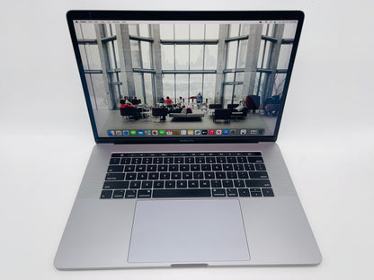 Apple 2019 MacBook Pro 15 in 2.6GHz i7 16GB RAM 256GB SSD RP555X 4GB - Very Good