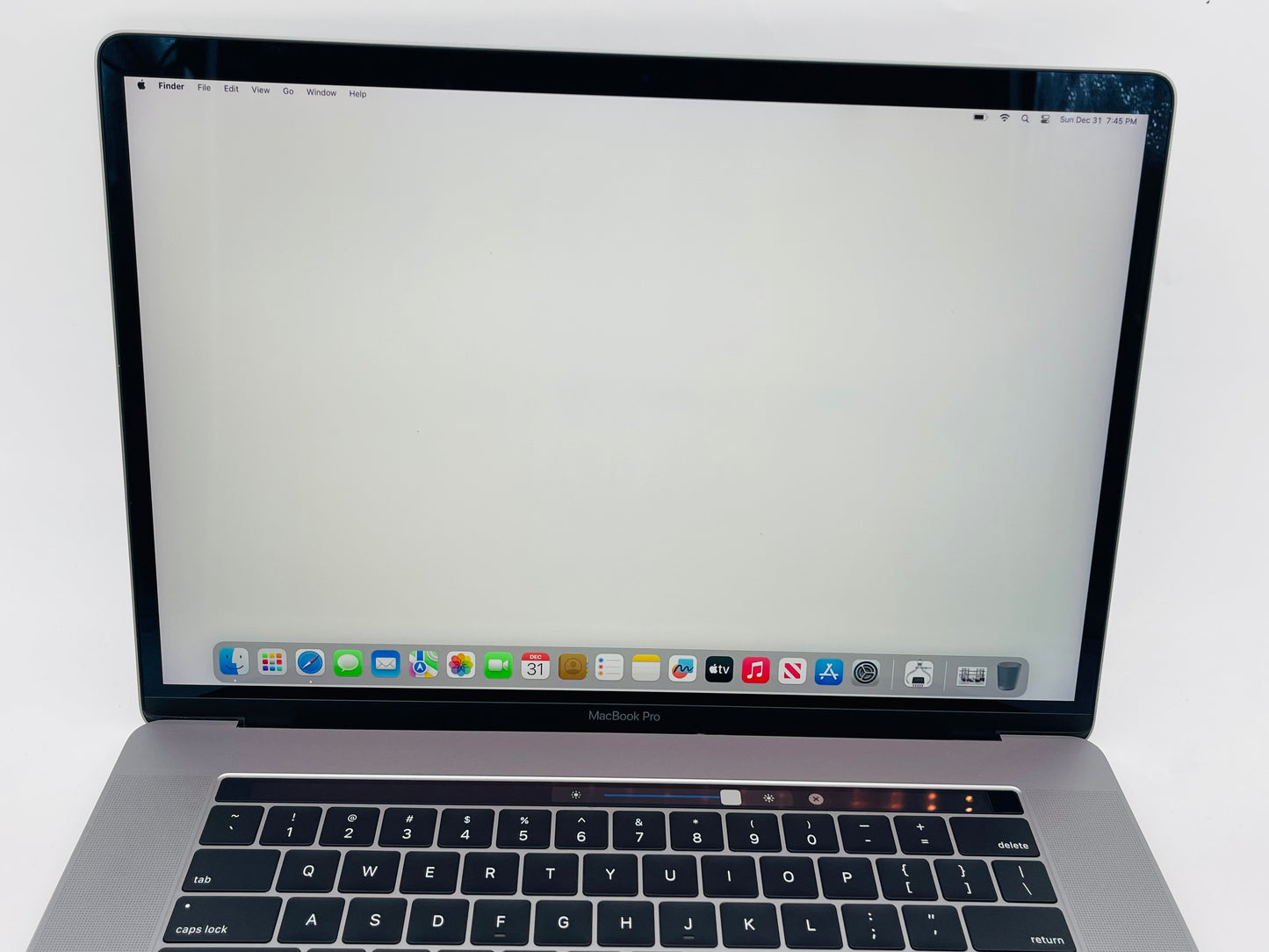 Apple 2019 MacBook Pro 15 in 2.6GHz i7 16GB RAM 256GB SSD RP555X 4GB - Very Good