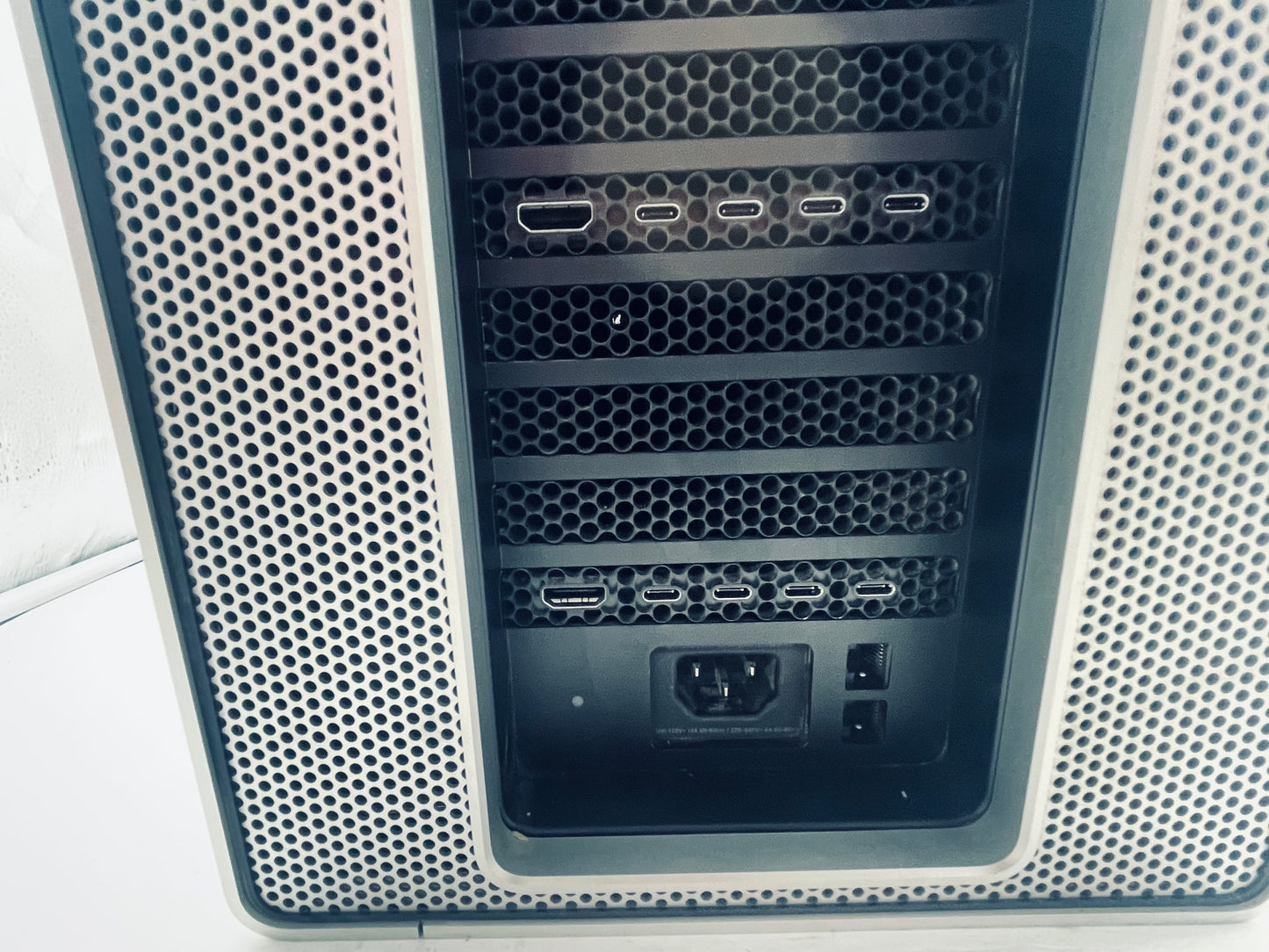 Apple 2019 Mac Pro Rack 2.5GHz 28-Core Xeon 768GB 4TB SSD 2X Vega II Duo 32GB