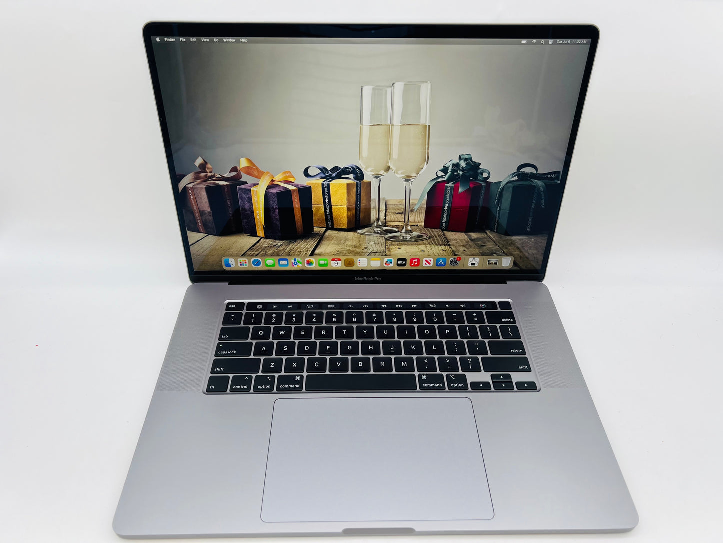 Apple 2019 MacBook Pro 16 in 2.4GHz i9 16GB RAM 1TB SSD RP5500M 8GB - Very Good