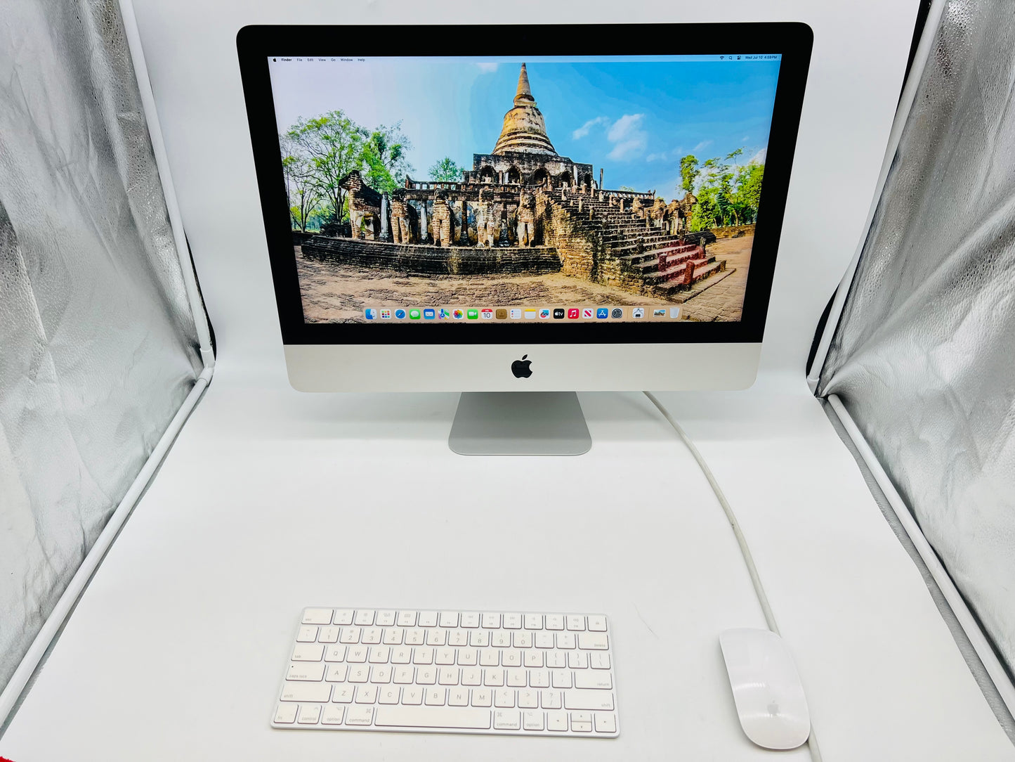 Apple 2019 iMac 21" 4k 3.0GHz i5 8GB RAM 1TB Fusion RP560X 4GB - Very good